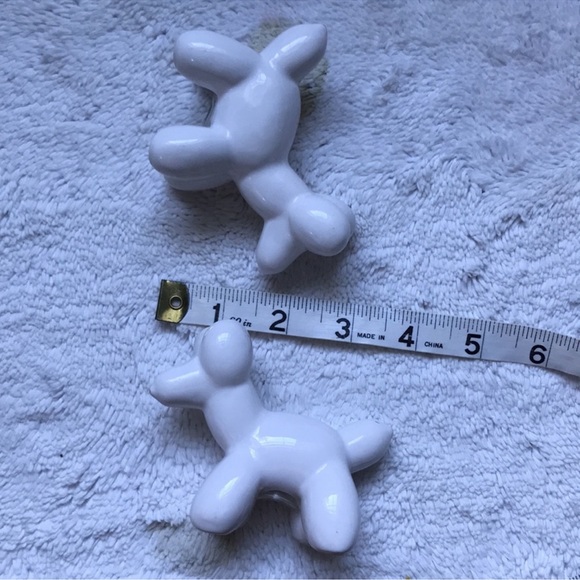 Little white Balloon Dog Salt + Pepper Shakers EUC whimsical - Picture 16 of 16